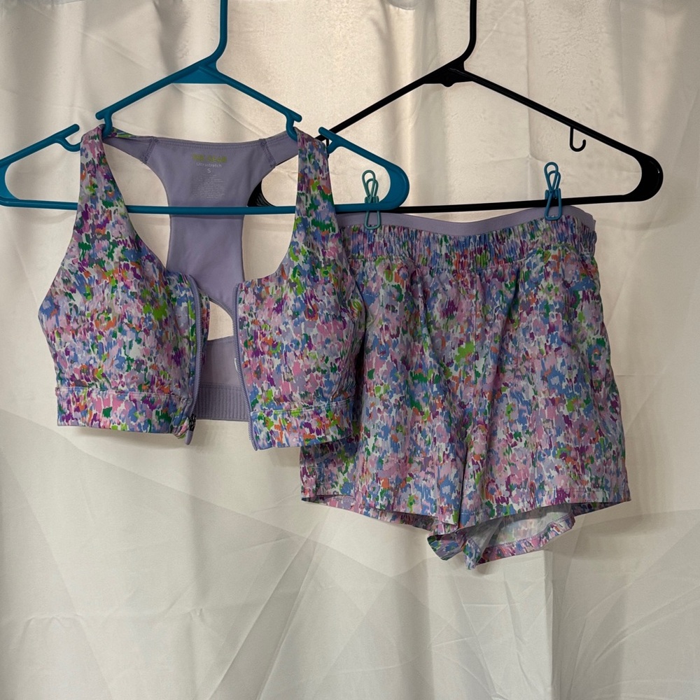Tek Gear Ultrastretch multi color Size Small, 2 piece SET